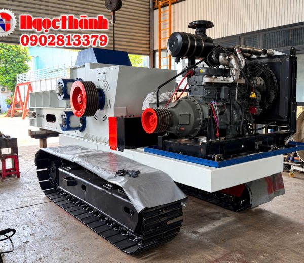 Máy băm gỗ di động