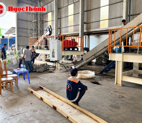 Máy vắt nước dạng trục vít công nghiệp 1-10 tấn/giờ